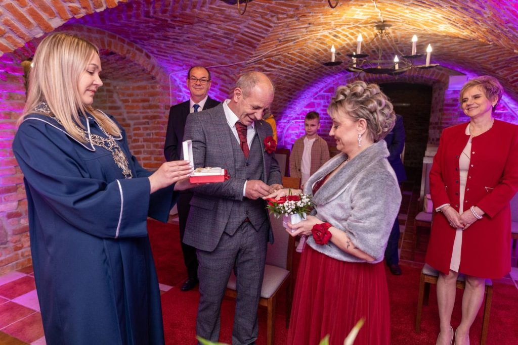 Ślub cywilny - fotografia ślubna Sędziszów